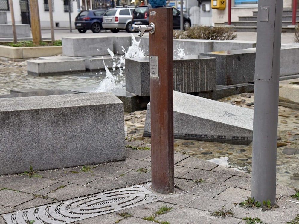 Olching: Zwei Neue Trinkbrunnen