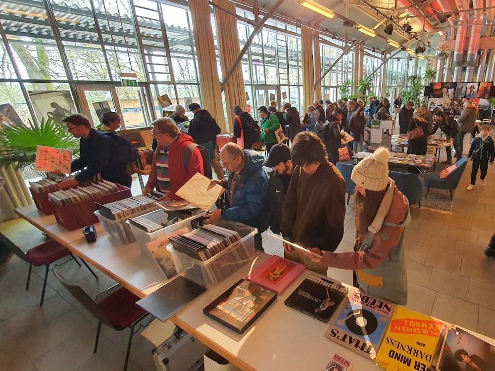 Im Lindenkeller: Schallplattenflohmarkt Für Vinyl Fans