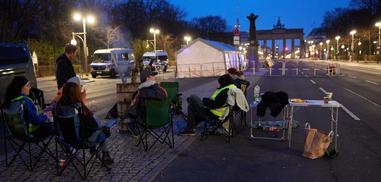 „was Bisher Auf Dem Tisch Liegt, Ist Eine Ziemlich Dünne Suppe“