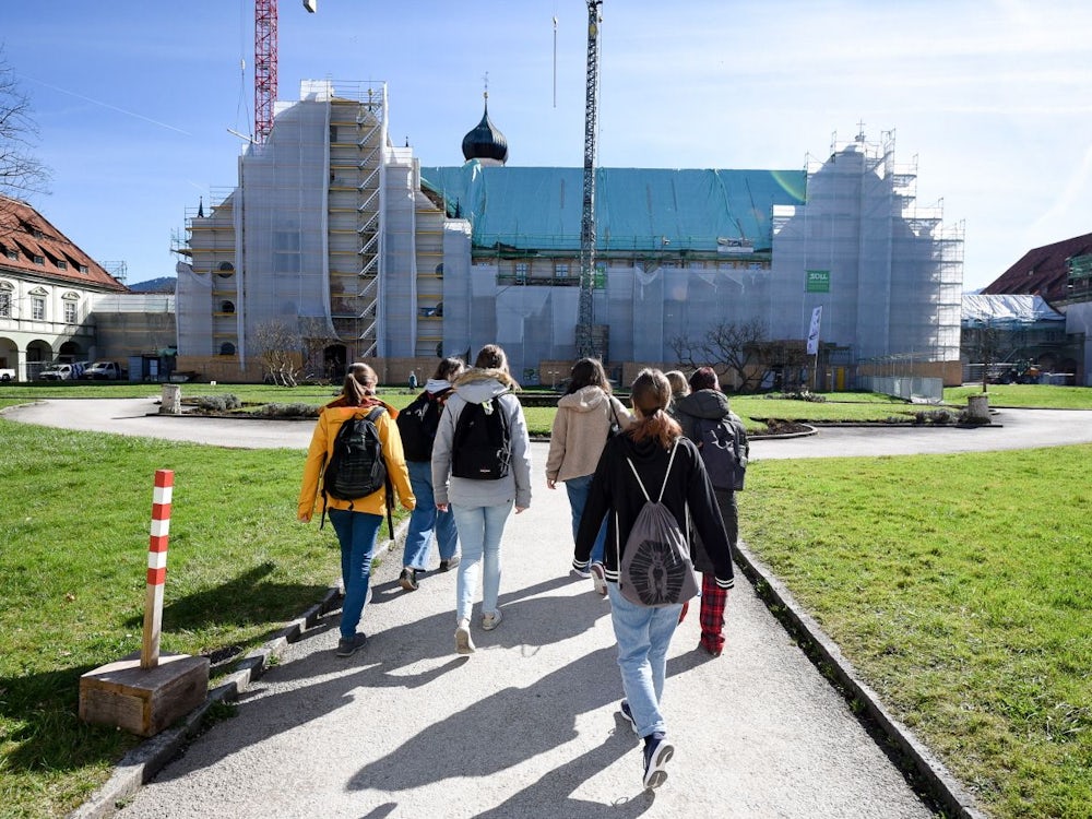 Studieren Im Kloster: "wo Man Einfach Keine Nummer Ist"