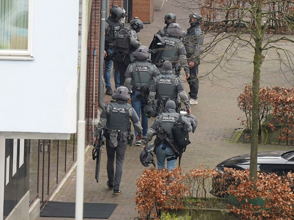 Niederlande: Geiselnahme: Polizei Räumt 150 Wohnungen