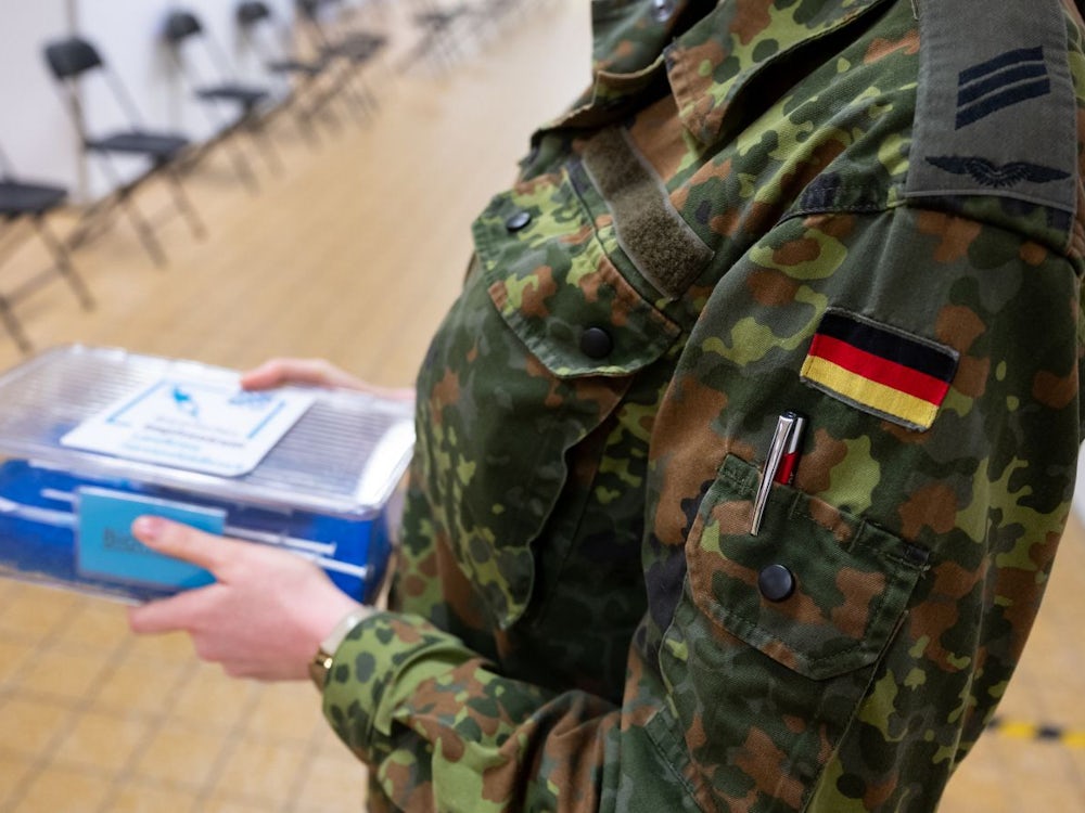 Landgericht Schweinfurt: Soldat Wegen Verweigerung Von Corona Impfung Verurteilt