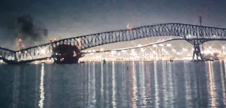 Video Zeigt Einsturz Der Brücke In Baltimore – Autos Stürzen Ins Wasser