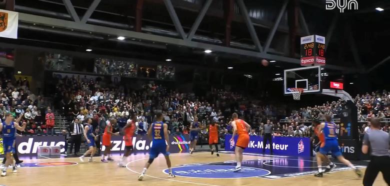 Alba Berlin Bringt Chemnitz Im Topspiel Zu Fall – Die Highlights Im Video