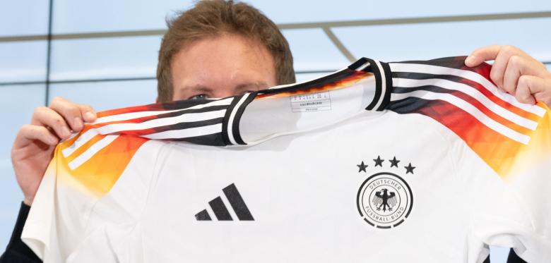 Nike Feiert Dfb Deal – „niemand Kann Uns Schlagen“