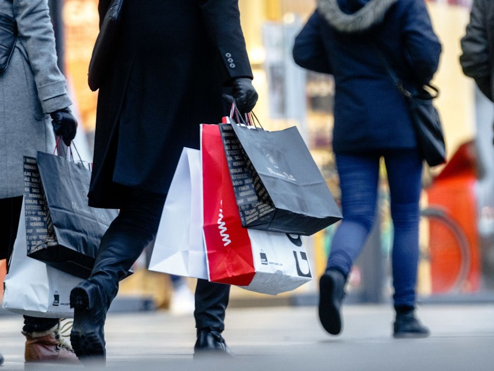 Wirtschaft In Bayern: Sonntags Und Spätabends Shoppen, Braucht's Das?