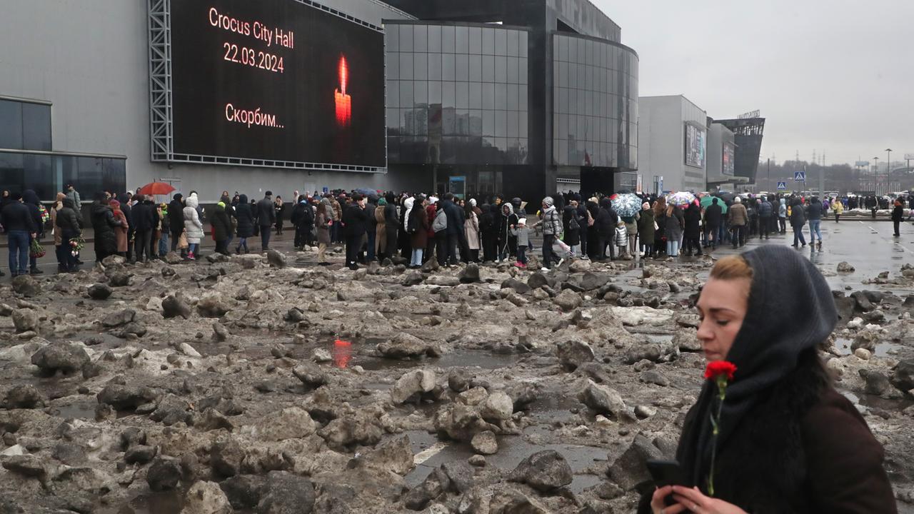 Viele Tote Nach Anschlag Bei Moskau Noch Nicht Identifiziert