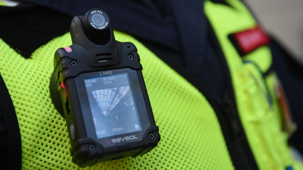 Bahn Bietet Personal In Regionalzügen Bodycams An