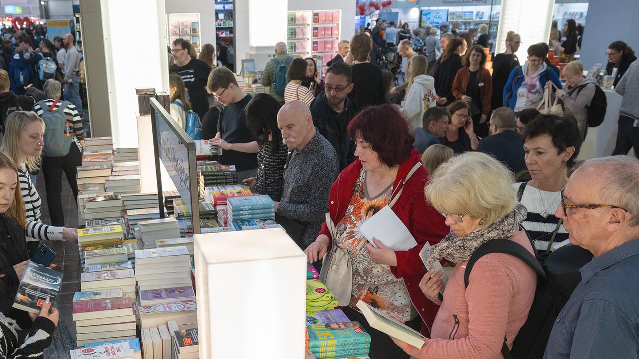 Ukrainer Bei Leipziger Buchmesse: Bücher über Den Widerstand