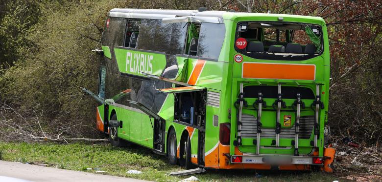 „reisebusse Sind Selten In Unfälle Verwickelt – Aber Wenn, Dann Häufig Schwer“