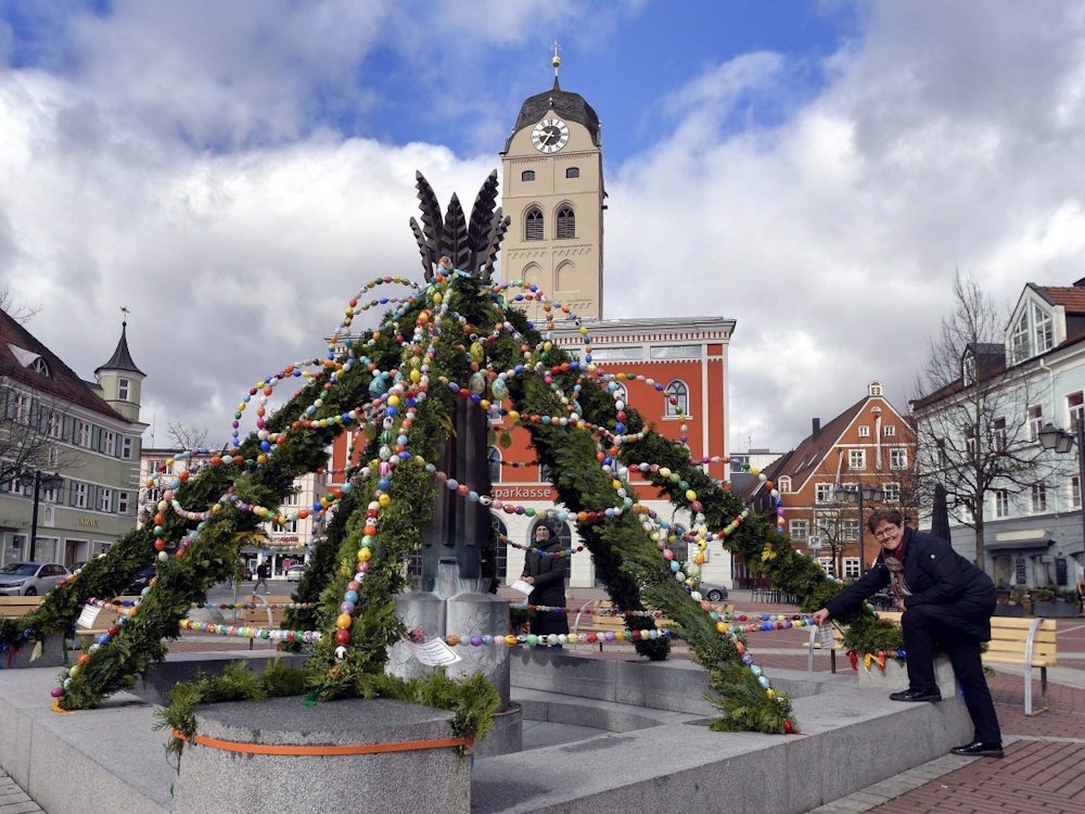 Brauchtum: Oh, Wie Schön, Ein Osterbrunnen