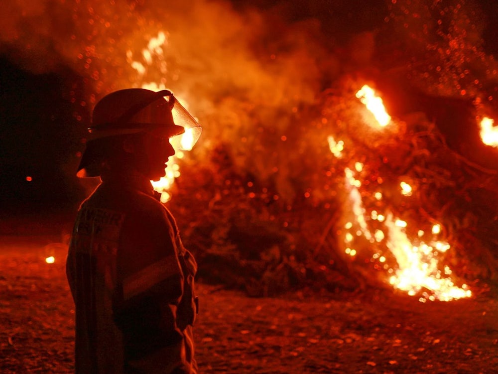 Ostern: Hase, Feuer, Ratsche