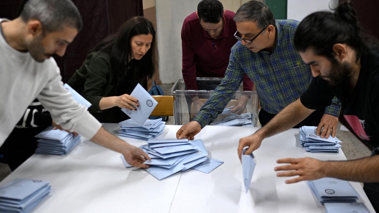 Türkei: Opposition Kann Auf Siege In Metropolen Hoffen