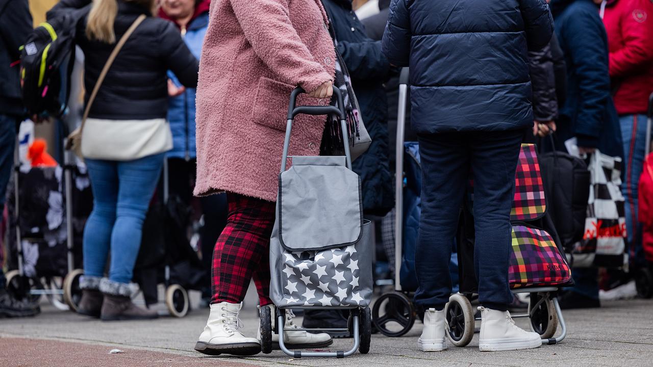 Armutslage In Deutschland Bleibt Durchwachsen