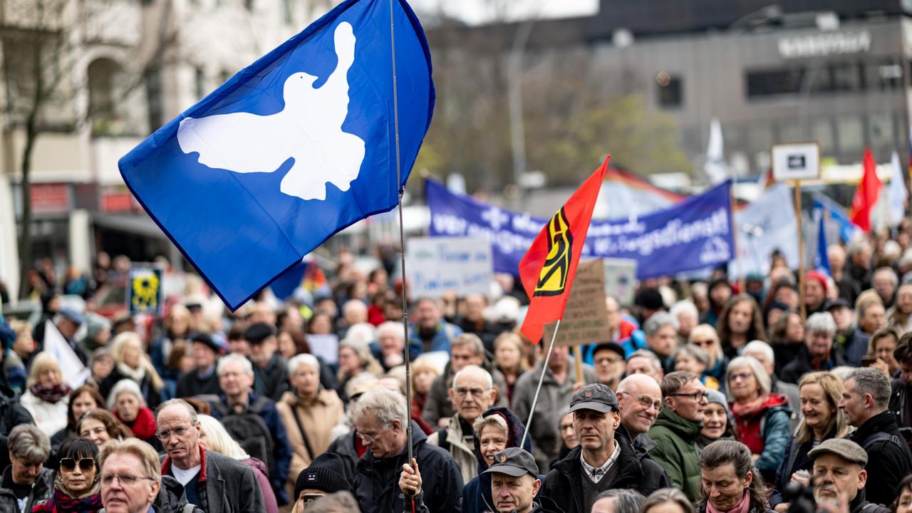 Politiker Vor Ostermärschen: Frieden Fordern Alleine Reicht Nicht