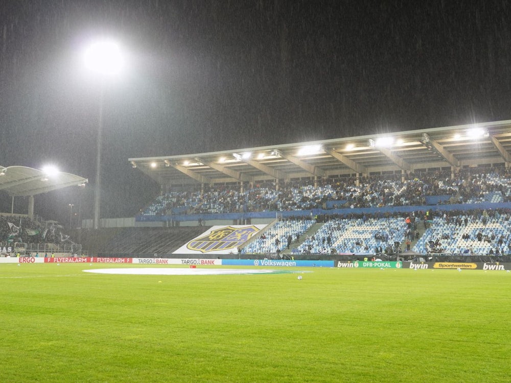 Dfb Pokal: Saarbrücken Schaut In Den Himmel