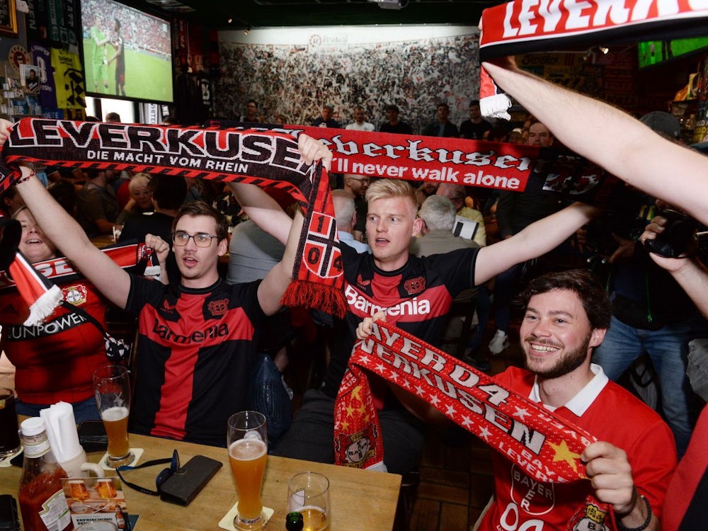 Leverkusen Fans Jubeln In München: "oh, Wie Ist Das Schön"