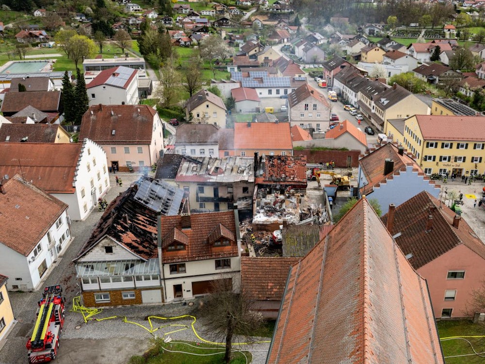 Landkreis Passau: Grillkohle War Vermutlich Ursache Für Großbrand