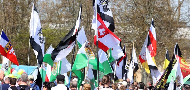 3000 Menschen Bei „reichsbürger“ Demo In Gera