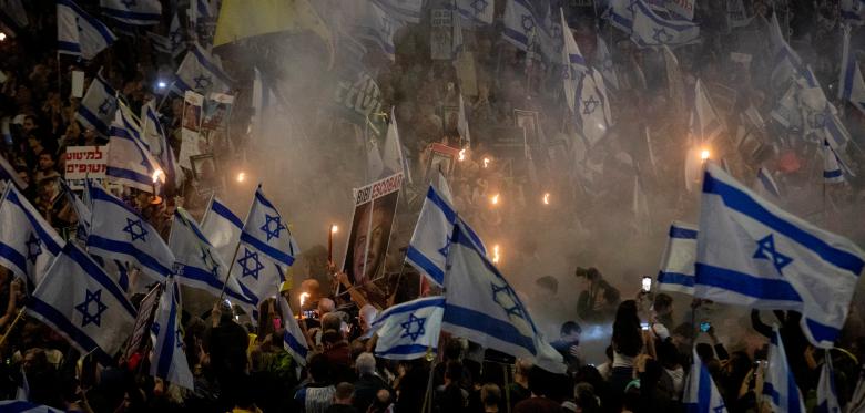 Angst Vor Eskalation Wächst – Tausende Israelis Protestieren Gegen Netanjahu