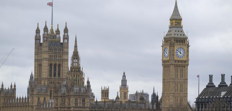 Britischer Abgeordneter Wurde Mit Nacktfotos Erpresst