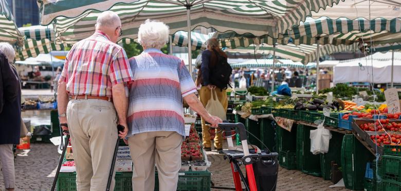 Zahl Der Empfänger Von Grundsicherung Im Alter Steigt