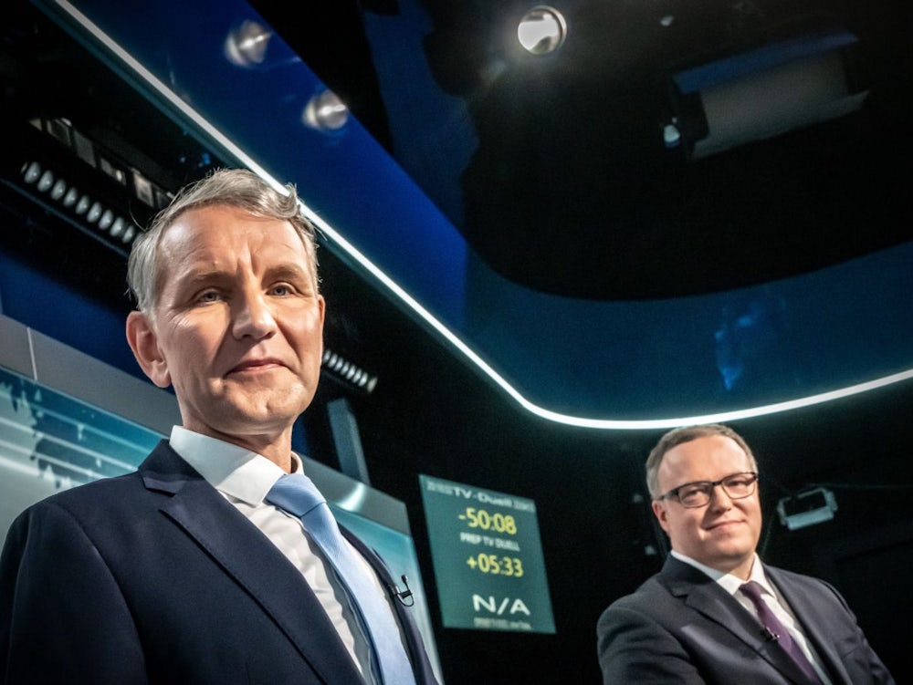 Tv Duell Höcke Vs. Voigt: Mettbrötchen Und Ns Parolen