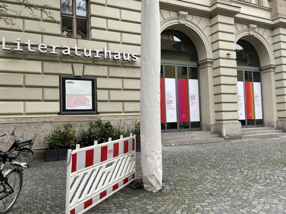 Vom Literaturfest Bis Zur Brasserie Des Literaturhauses: Die Baustellen Der Buchwelt