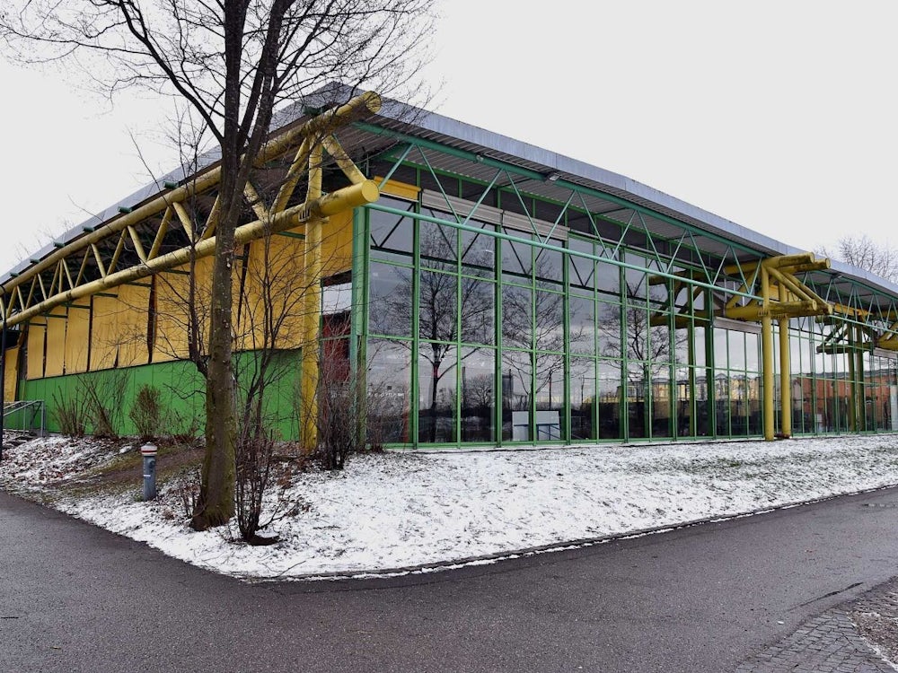 Germering: Es Regnet Ins Schulgebäude Und In Die Turnhalle