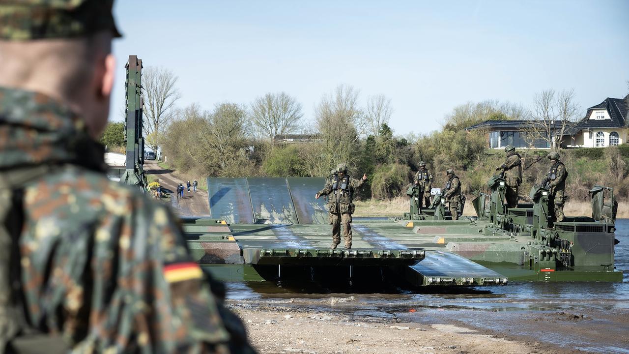 Was Die Bundeswehr In Der Nato Leistet