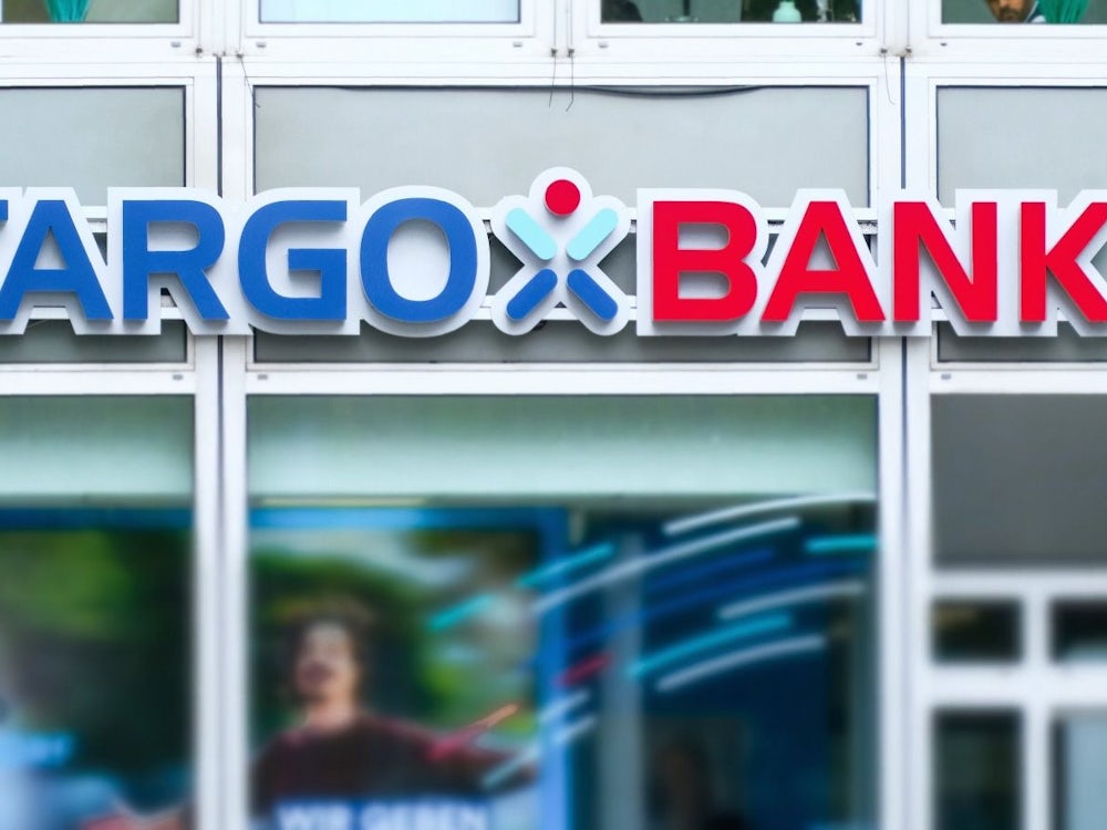 Versicherungen: Targobank Kündigt Talanx