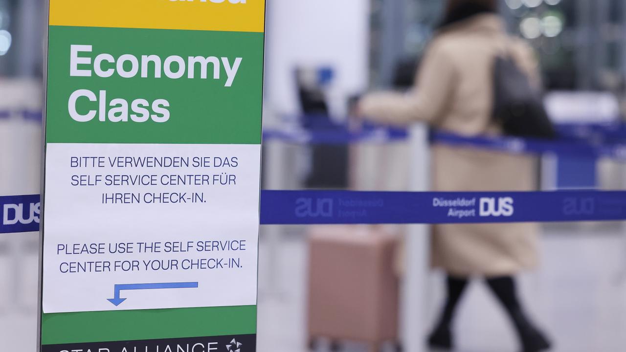 Abgeordnete Dürfen Bei Kurzen Reisen Nur Noch Economy Fliegen