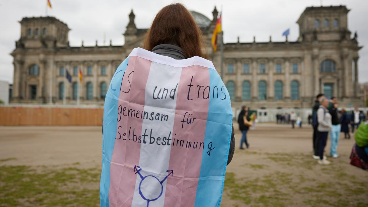 Der Bundestag Beschließt Das Selbstbestimmungsgesetz