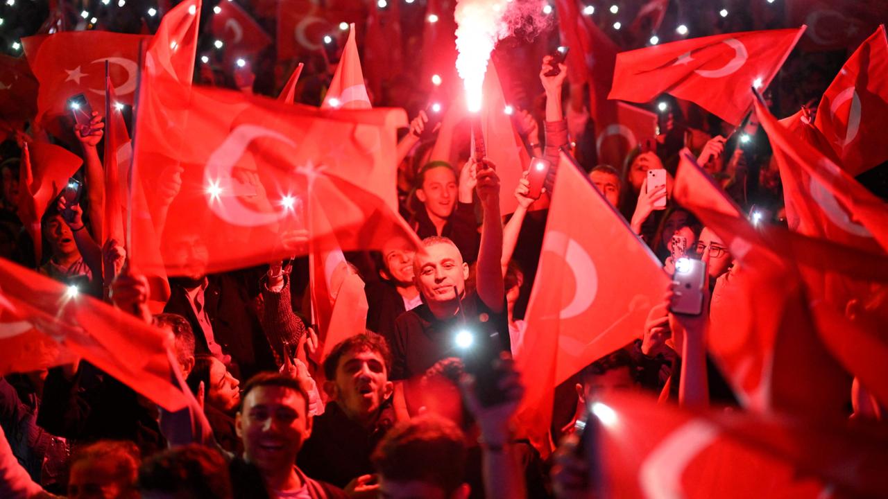 Opposition Gewinnt Kommunalwahlen In Der Türkei