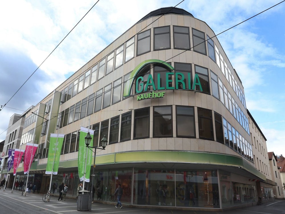 Warenhauskonzern Galeria Karstadt Kaufhof: Aiwanger Sieht Chancen Für Galeria Erhalt In Würzburg Und Augsburg