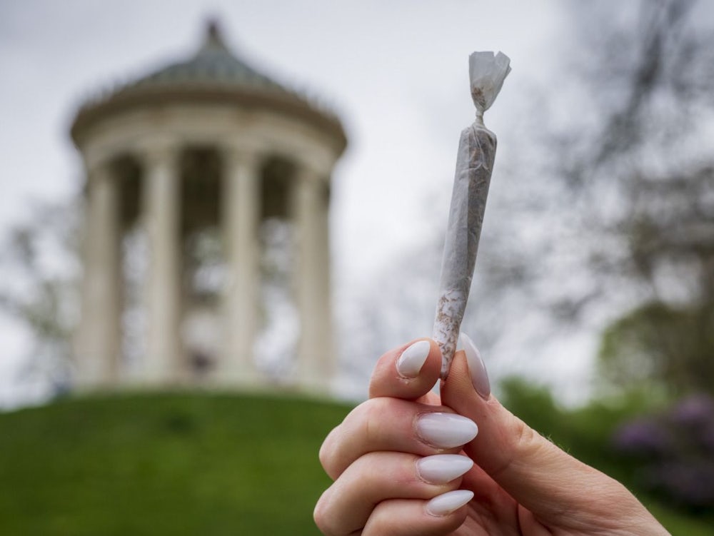 Cannabis Konsum: Kiffen Im Englischen Garten Von Donnerstag An Verboten