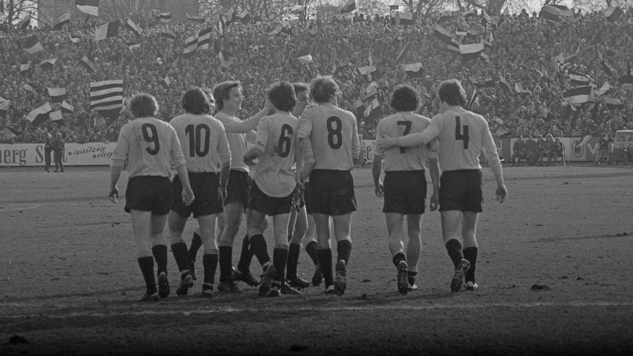 1977: Vfb Stuttgart Gegen Den Fc Bayern München