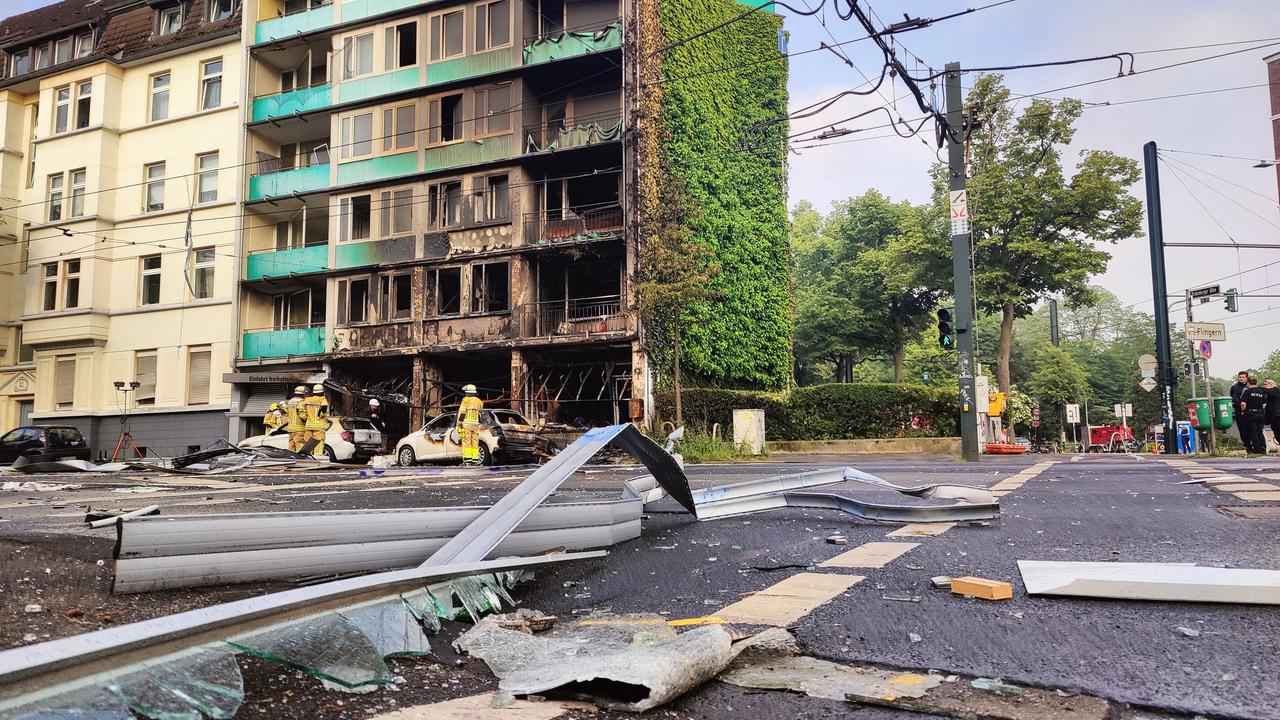 Düsseldorf: Tote Und Verletzte Nach Explosion In Kiosk