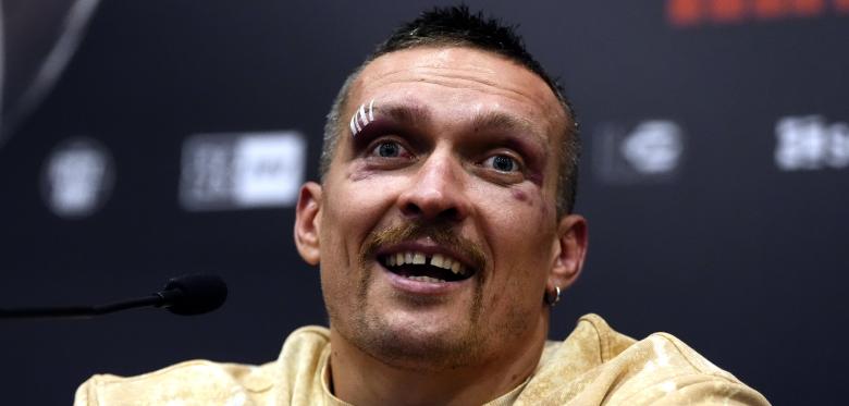 Ukrainischer Box Weltmeister Oleksandr Usyk Am Flughafen In Krakau Festgenommen