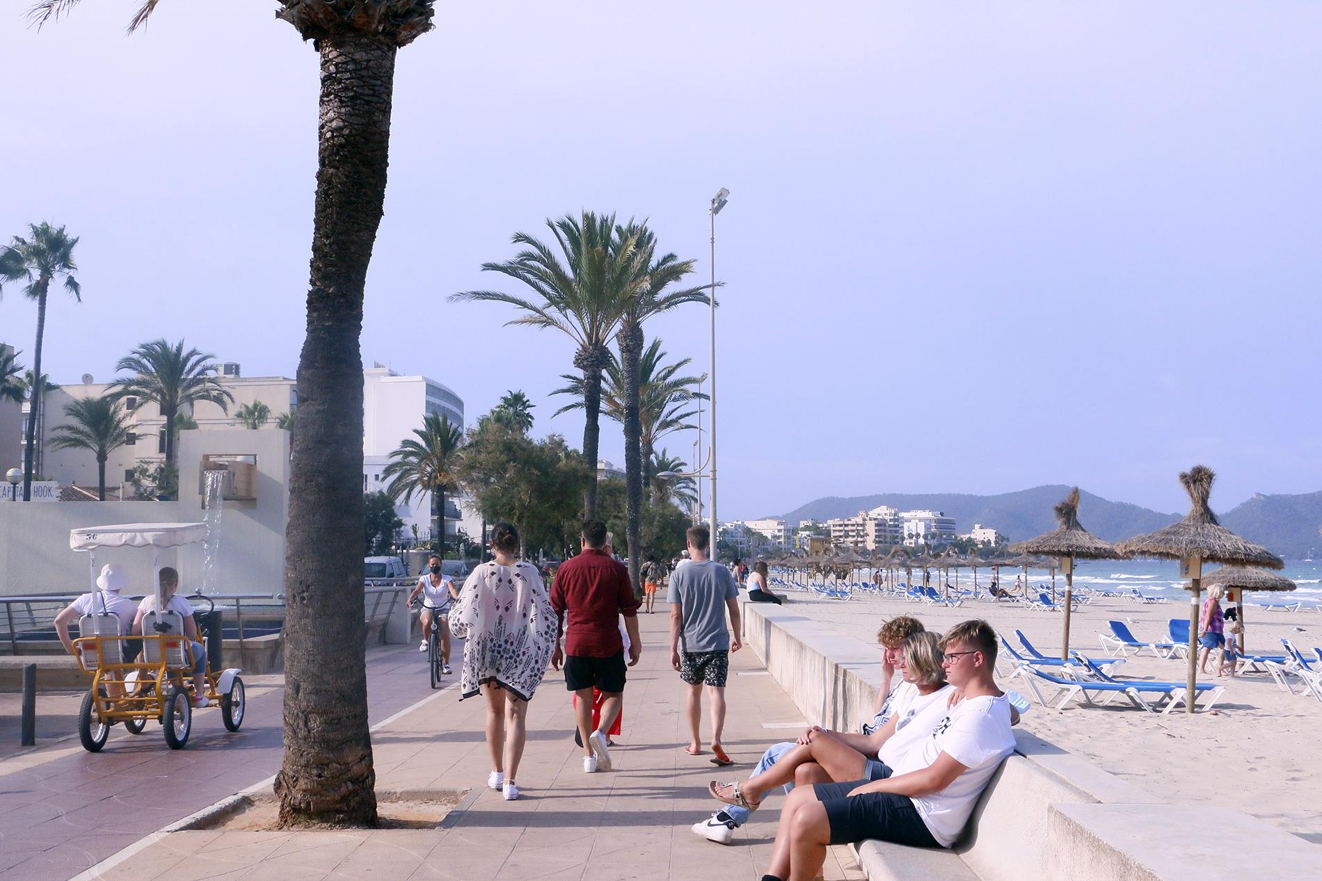 Herbstwetter In Cala Millor: Leichter Regen Und Angenehme Temperaturen