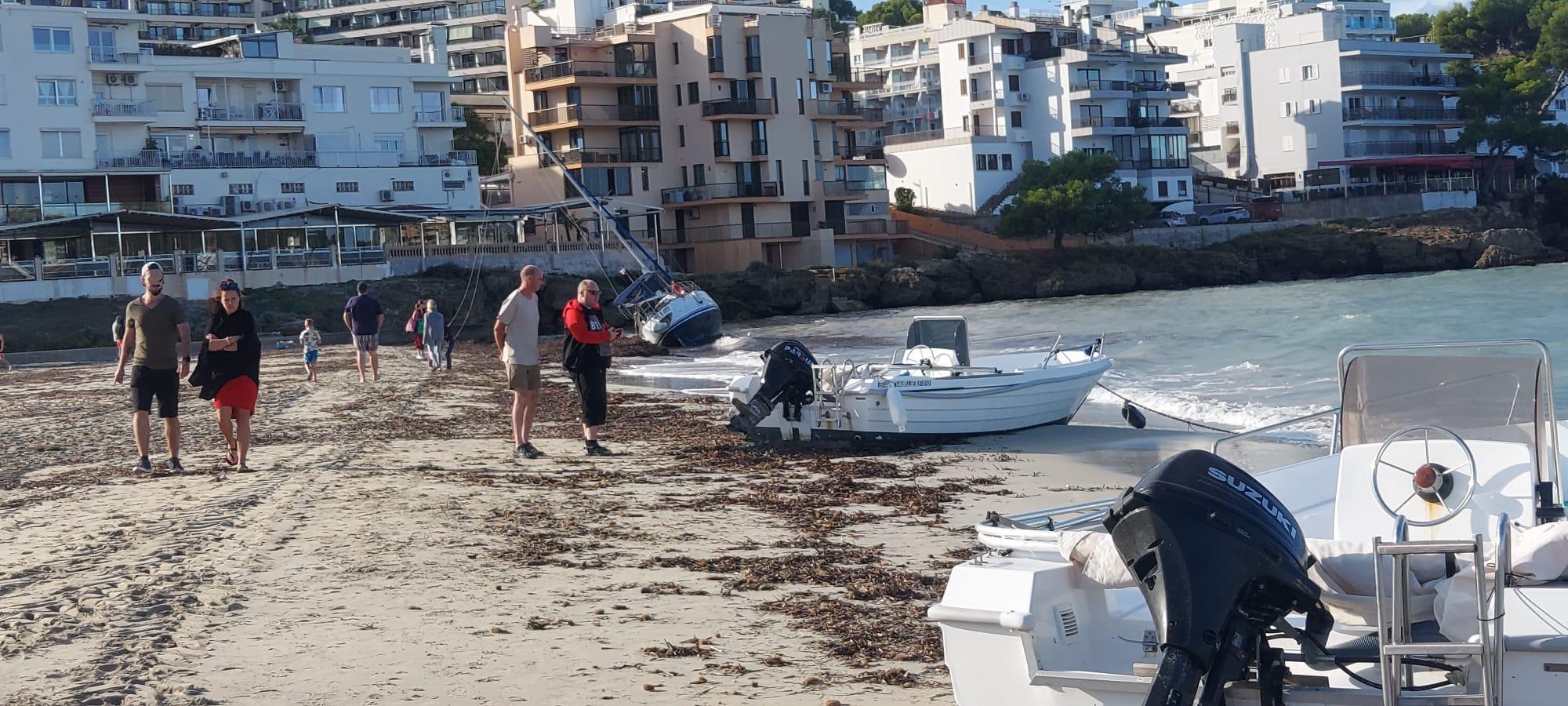 Boote Losgerissen Und An Den Strand Geworfen: So Hat Der Wind Im Südwesten Der Insel Gewütet