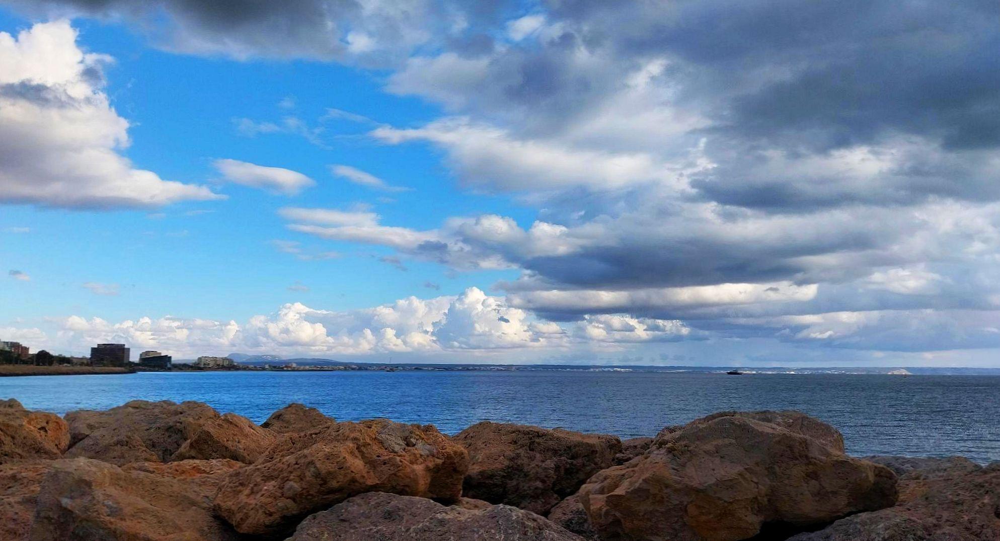 Erst Regen, Dann Jackenwetter: Auf Mallorca Wird Es Immer Ungemütlicher