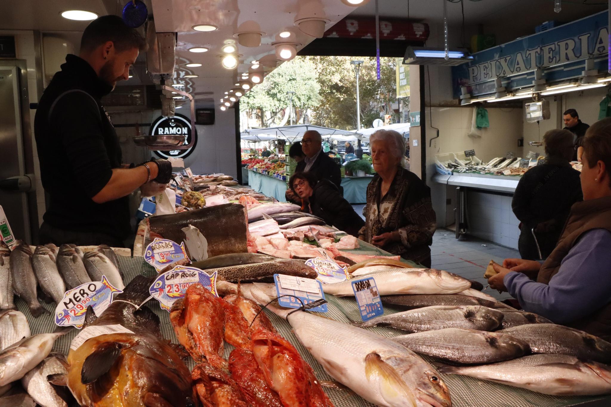 Traditionen Statt Schampus Und Austern: Diese Markthalle Auf Mallorca Geht Einen Besonderen Weg