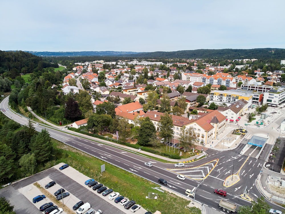 In Geretsried: Elbestraße: Geh Und Radweg Gesperrt