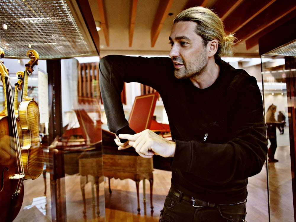 Mit David Garrett Musikinstrumente Angucken: „ich Hätte Geigenhändler Werden Können“