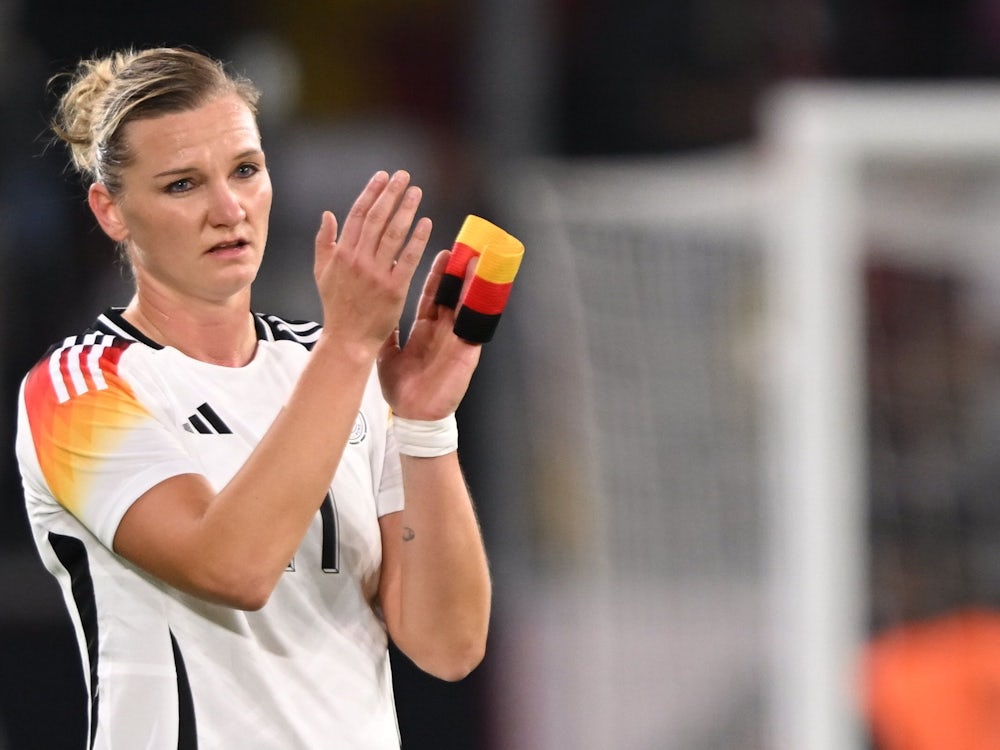 Abschied Von Dfb Kapitänin Alexandra Popp: „schade, Schon Vorbei“