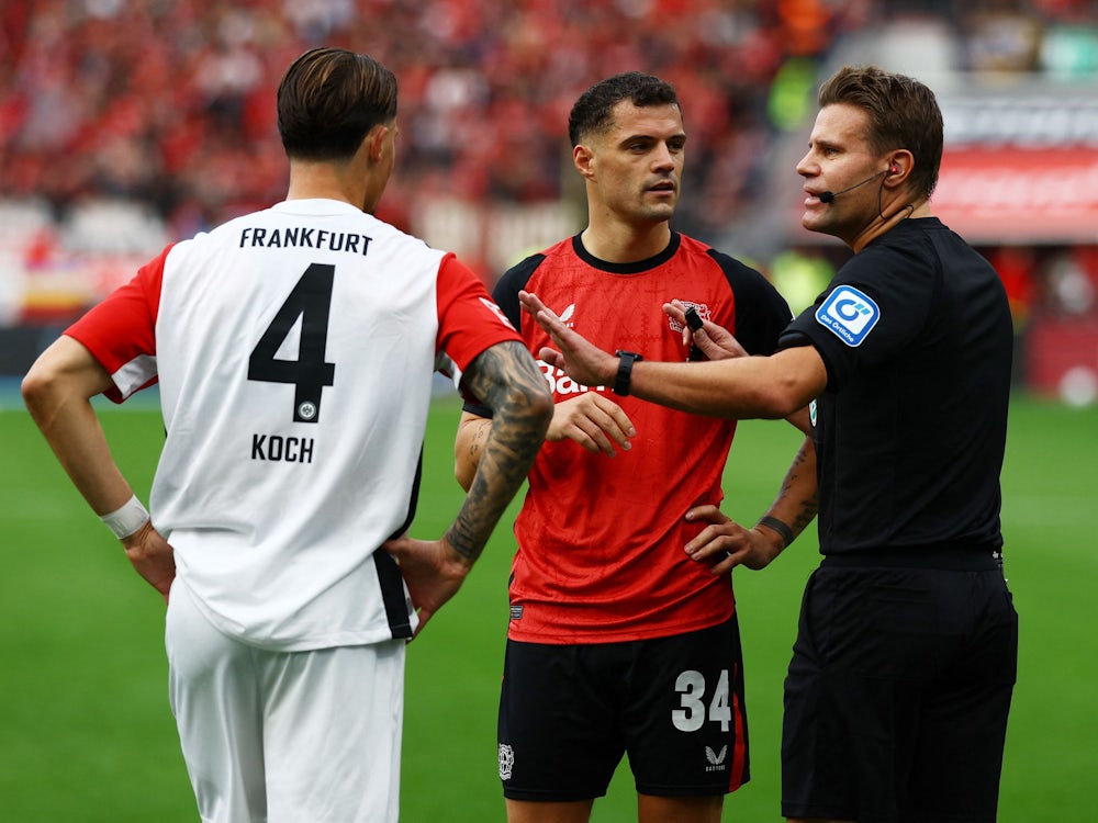 Bundesliga: Leverkusen Bezwingt Frankfurt In Einem Turbulenten Spitzenspiel