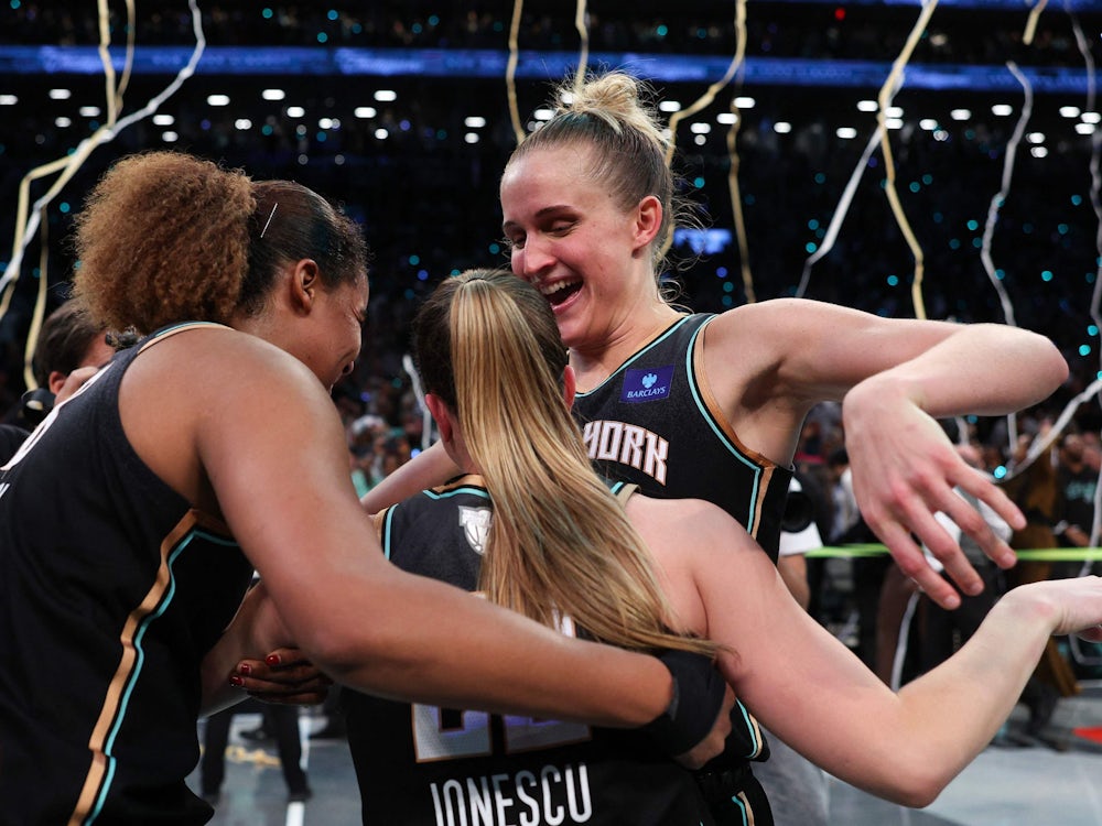 Basketball: Fiebich Und Sabally Holen Titel In Der Wnba