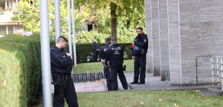 „gewaltsamer Angriff“ – Fu Berlin Beklagt Sechsstelligen Schaden Nach Propalästina Randale