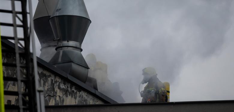 Großbrand In Berliner Wohnhaus – Feuerwehr Spricht Von „massenanfall Von Verletzten“